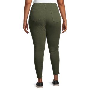 Terra & Sky Plus Size Solid Jegging Capris Available in Black or Sea Turtle